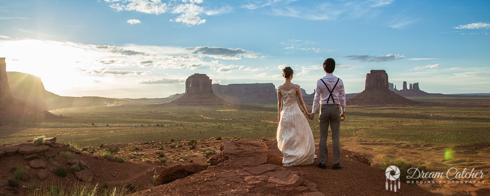 Monument Valley couple Monument Valley couple